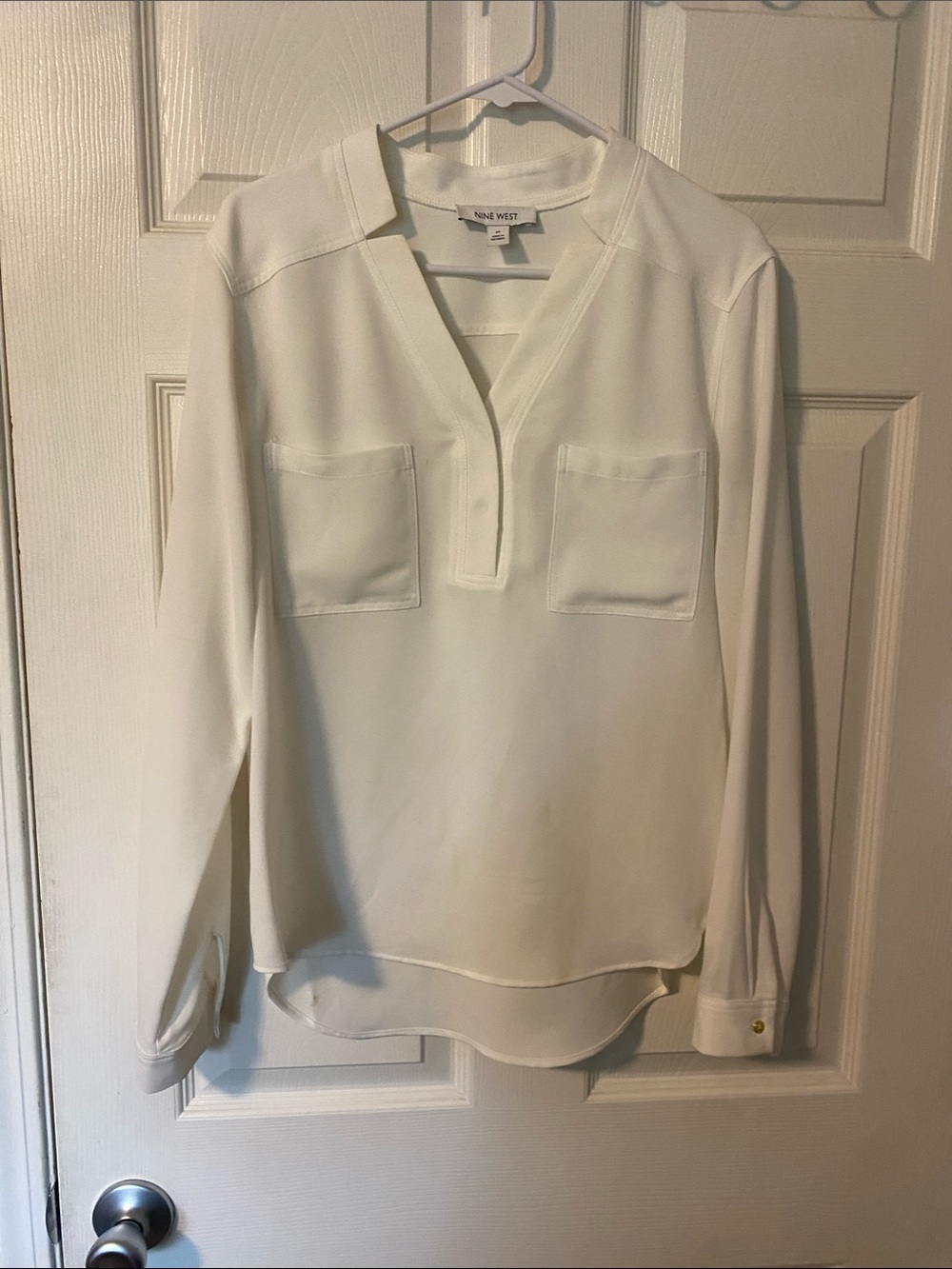 Nine West Ivory Split V-Neck Long Sleeve Blouse